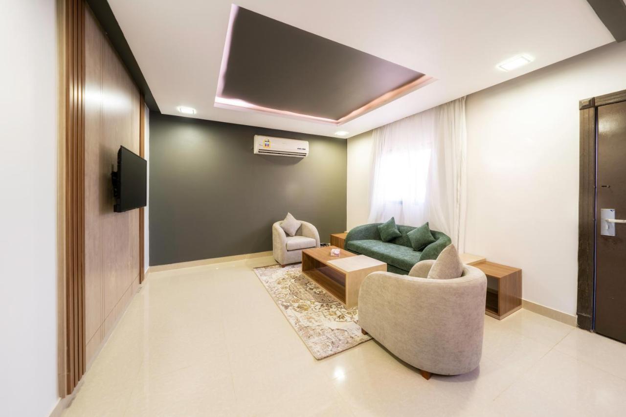 Mirada Gold Jizan - Resort & Private Pools 外观 照片 A living room in a hotel